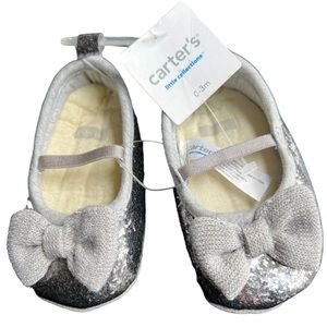 Carters Infant Girl Silver Glitter Crib Shoes.  NWT